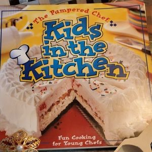Pampered Chef Kids in the kitchen spiral cookbooklet